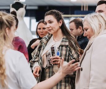 Red Event Wedding Fayre content-03.jpg